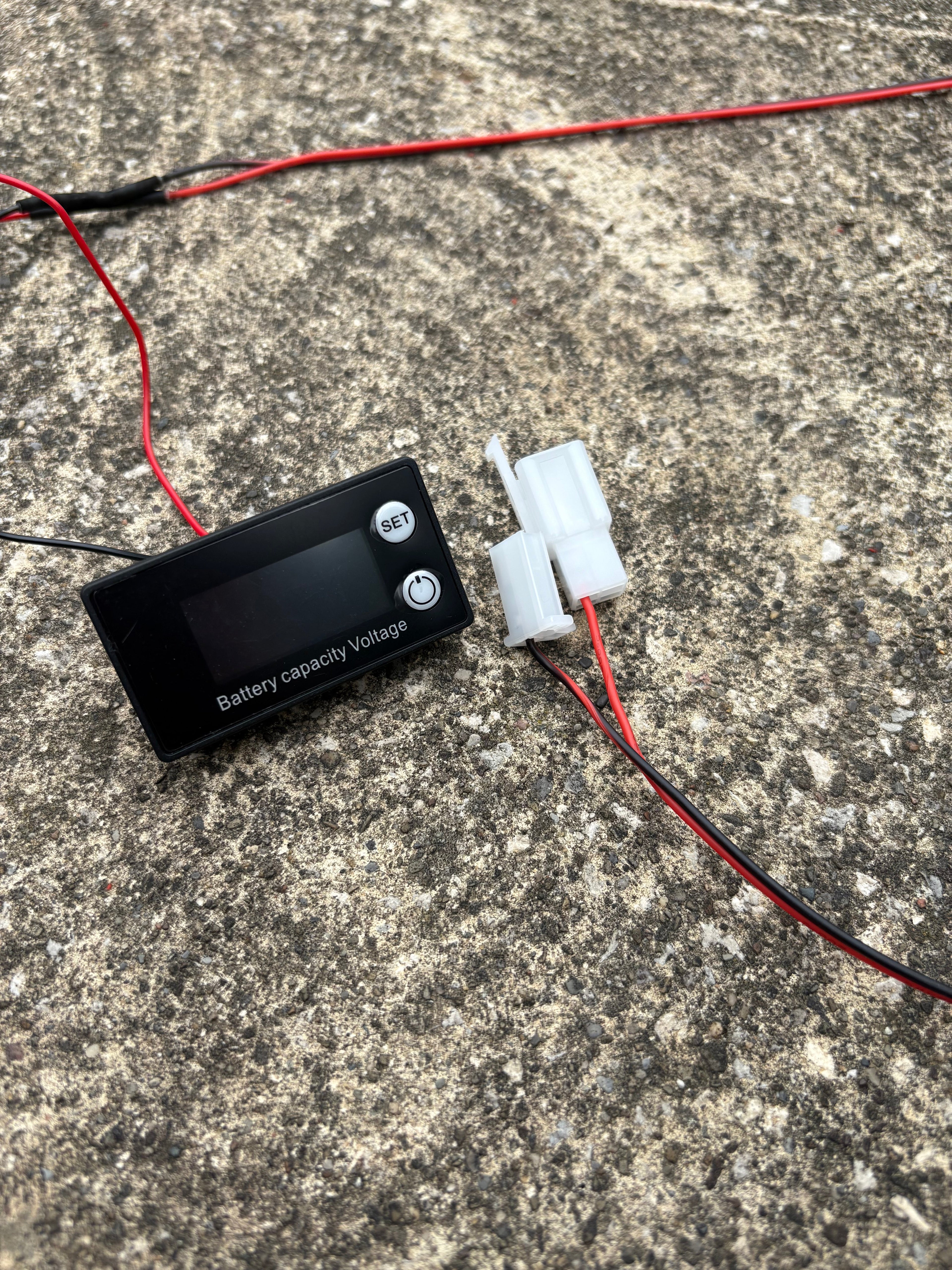 FARDRIVER plug-in-play voltage display kit